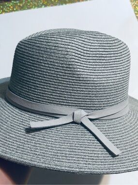 Sonoma Light Gray Women's Straw Sun Hat with Ribbon